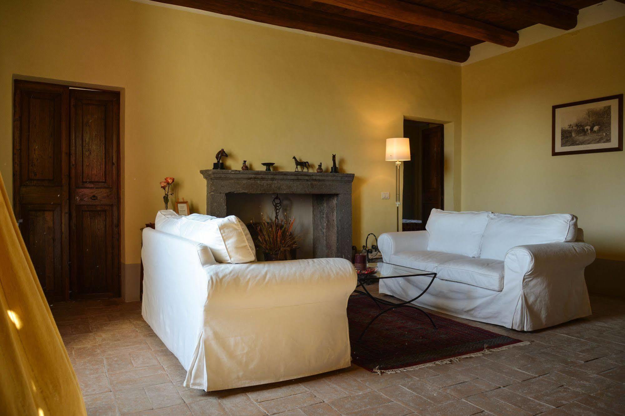 Agriturismo Casale Bonaparte Cellere Exteriör bild
